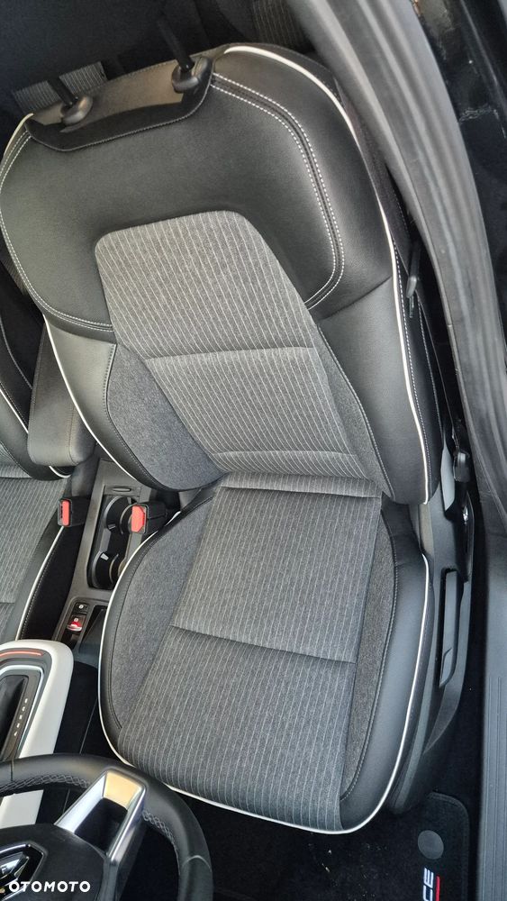 Renault Clio 1.6 E-TECH Techno - 37