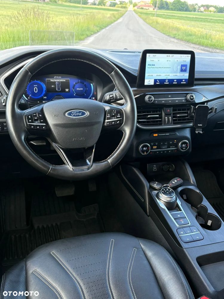 Ford Kuga - 17