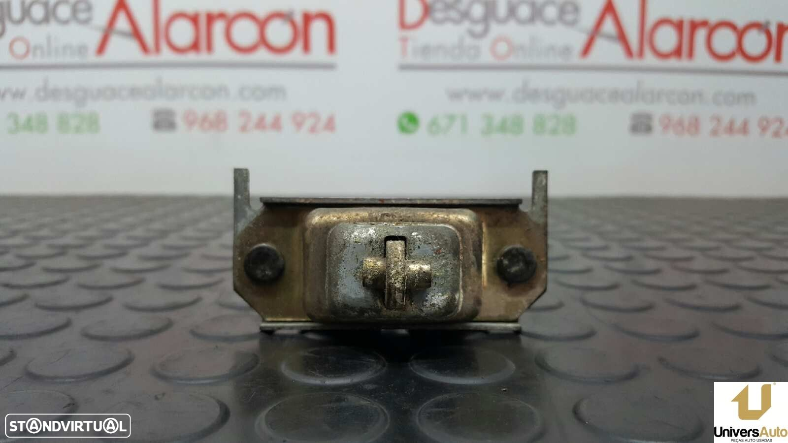 RETENTOR DA PORTA DIANTEIRA DIREITA FORD PROBE 24V - 6