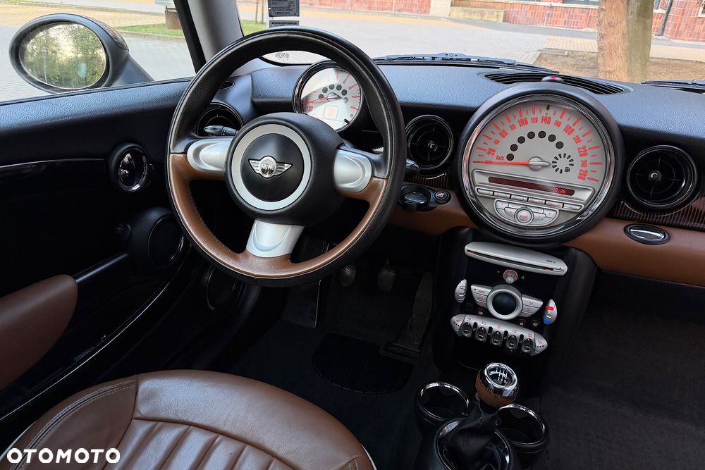 MINI Cooper 50 Mayfair - 34