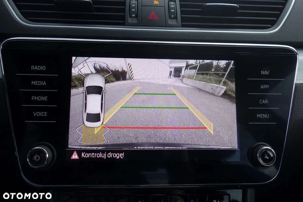 Skoda Superb 1.5 TSI Style DSG - 25