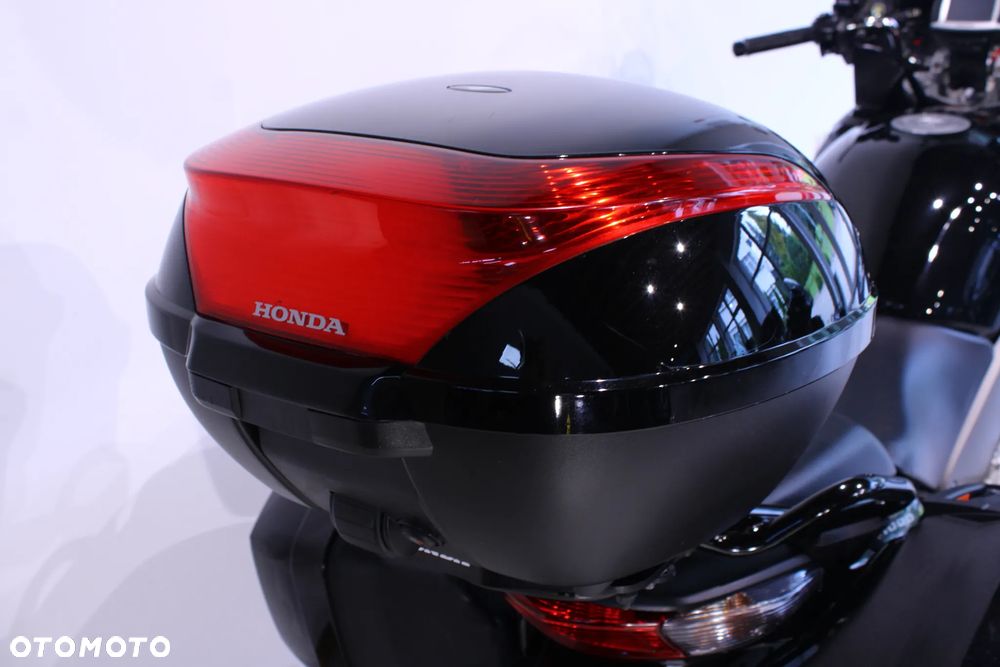 Honda CBF - 32