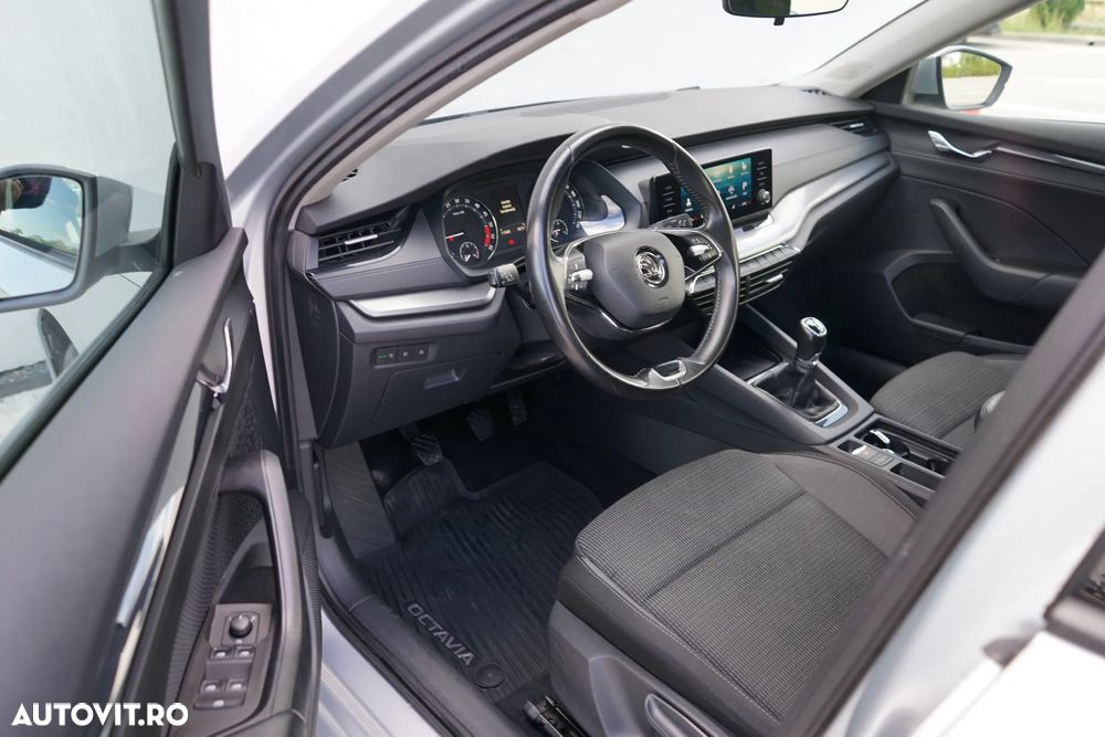 Skoda Octavia 2.0 TDI Ambition - 11
