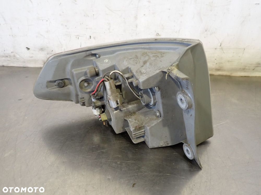 LAMPA PRAWA TYLNA SUBARU IMPREZA 1.5 - 5