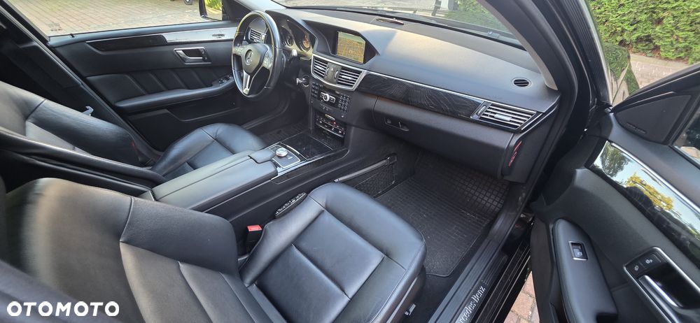 Mercedes-Benz Klasa E 350 CDI DPF 4Matic BlueEFFICIENCY 7G-TRONIC Avantgarde - 17