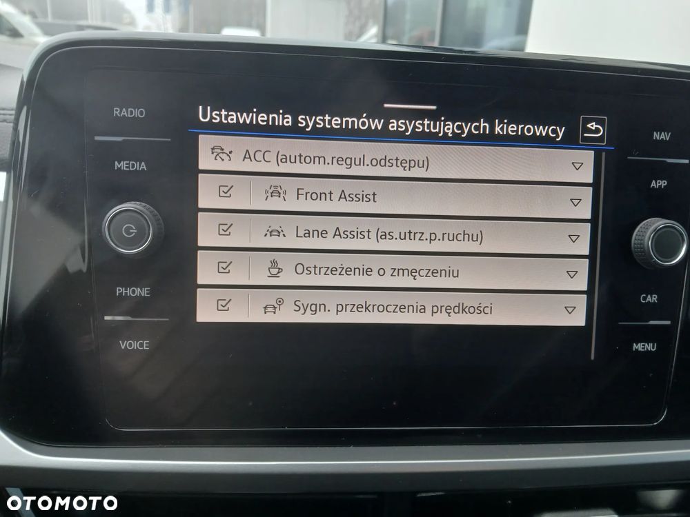 Volkswagen T-Roc 1.5 TSI Life Plus DSG - 23