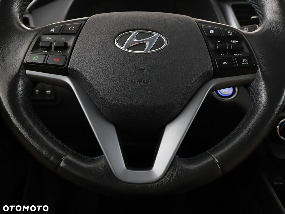 Hyundai Tucson 2.0 CRDI BlueDrive Style 2WD - 22