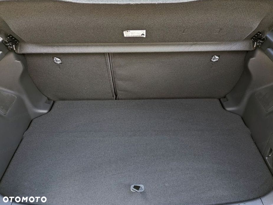 Toyota Yaris - 20