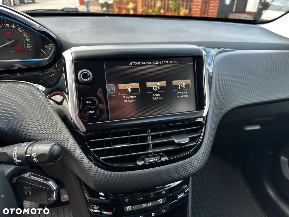 Peugeot 2008 - 14