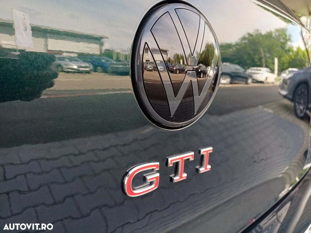 Volkswagen Golf - 36