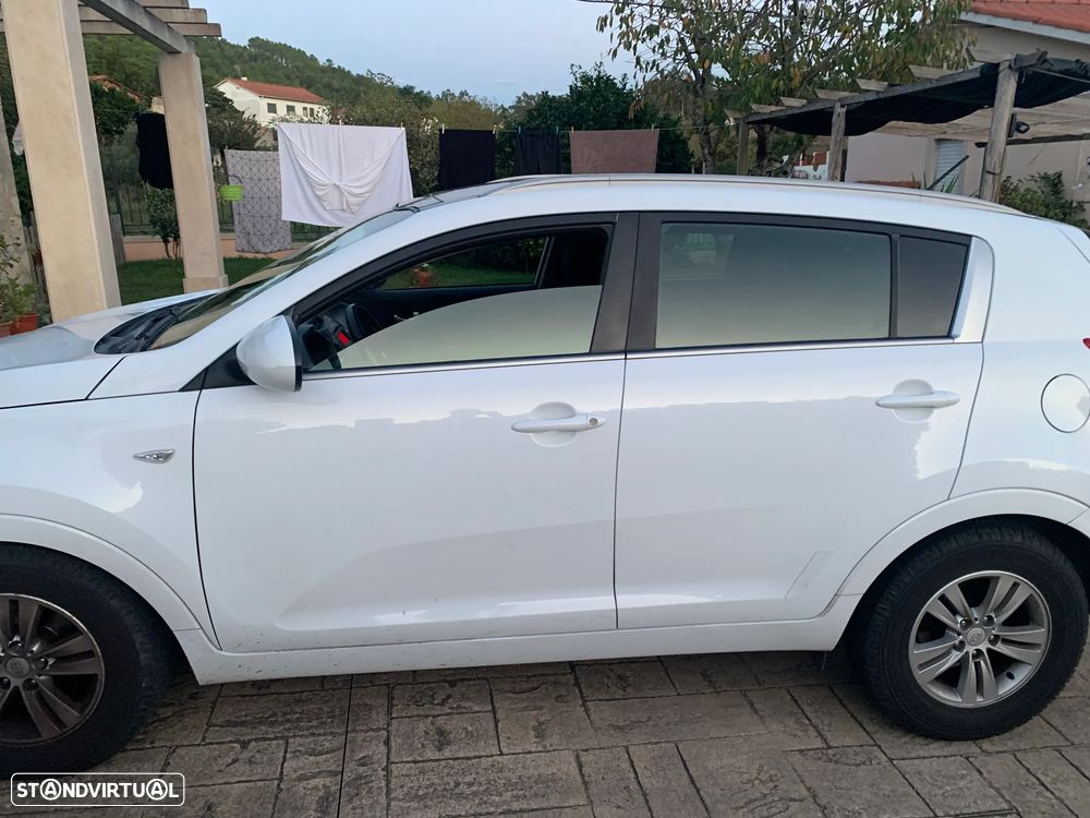 Kia Sportage 1.7 CRDi ISG More Edition - 4