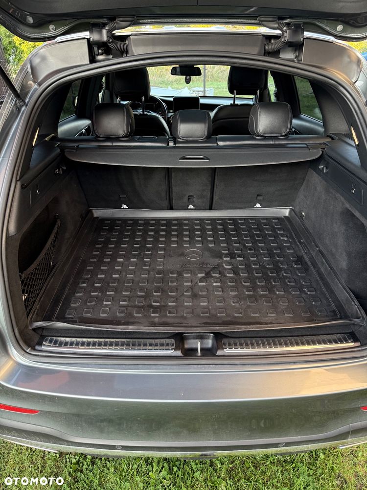 Mercedes-Benz GLC - 24