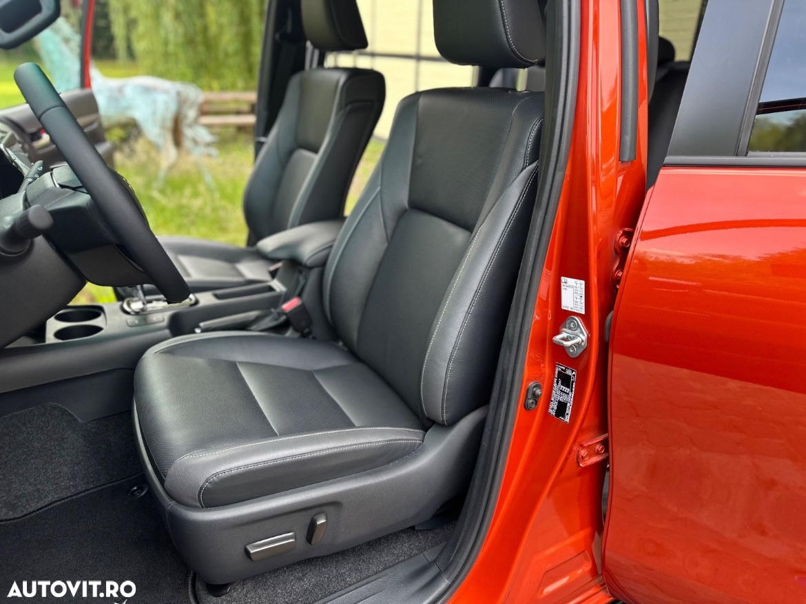 Toyota Hilux 2.8D 204CP 4x4 Double Cab AT Invincible - 23