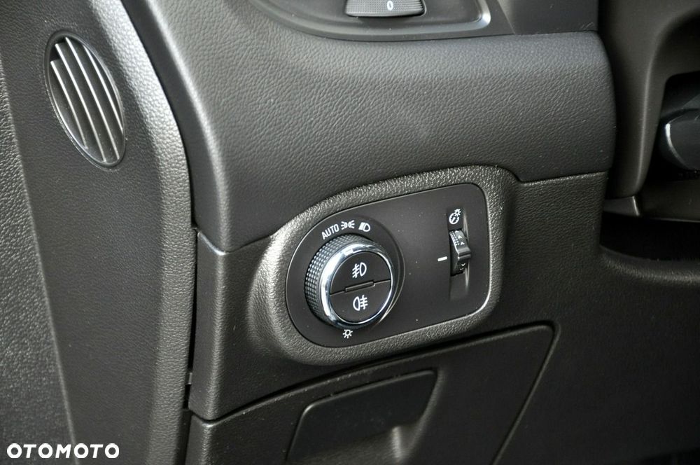 Opel Zafira - 36