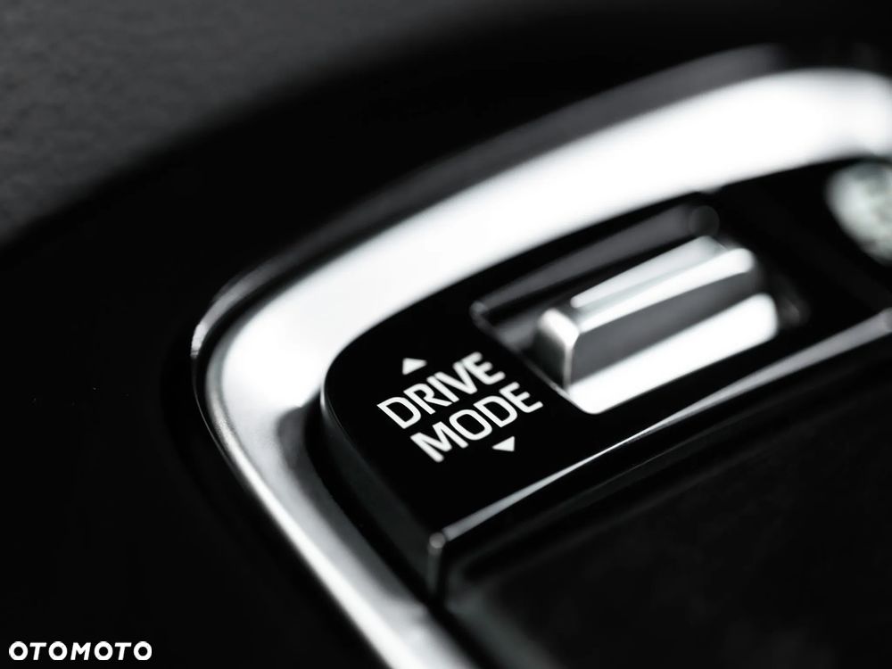 Toyota Corolla 2.0 Hybrid Style - 28