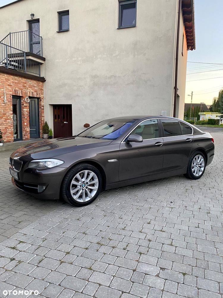 BMW Seria 5 530d xDrive - 6