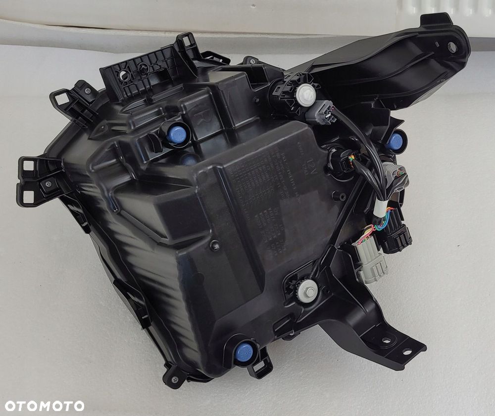 LAMPA PRAWA PRZÓD MITSUBISHI OUTLANDER IV SOCZEWKA 2021- 26010WC20P W5244 - 14