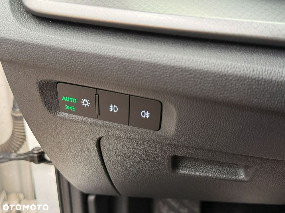 Skoda Octavia 2.0 TDI Ambition DSG - 27