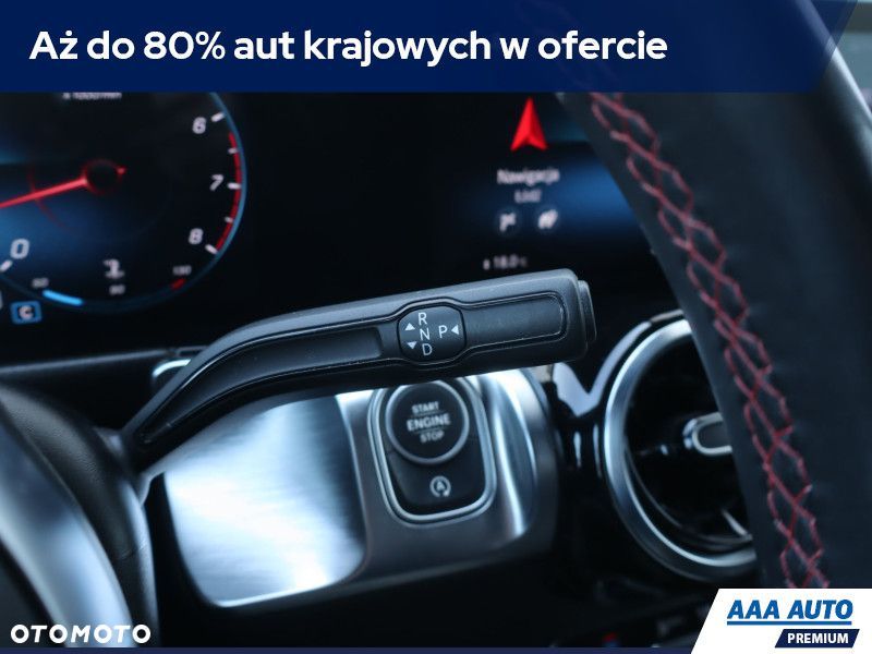 Mercedes-Benz GLB - 14