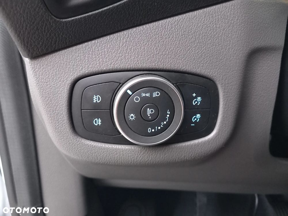 Ford Transit Connect - 23