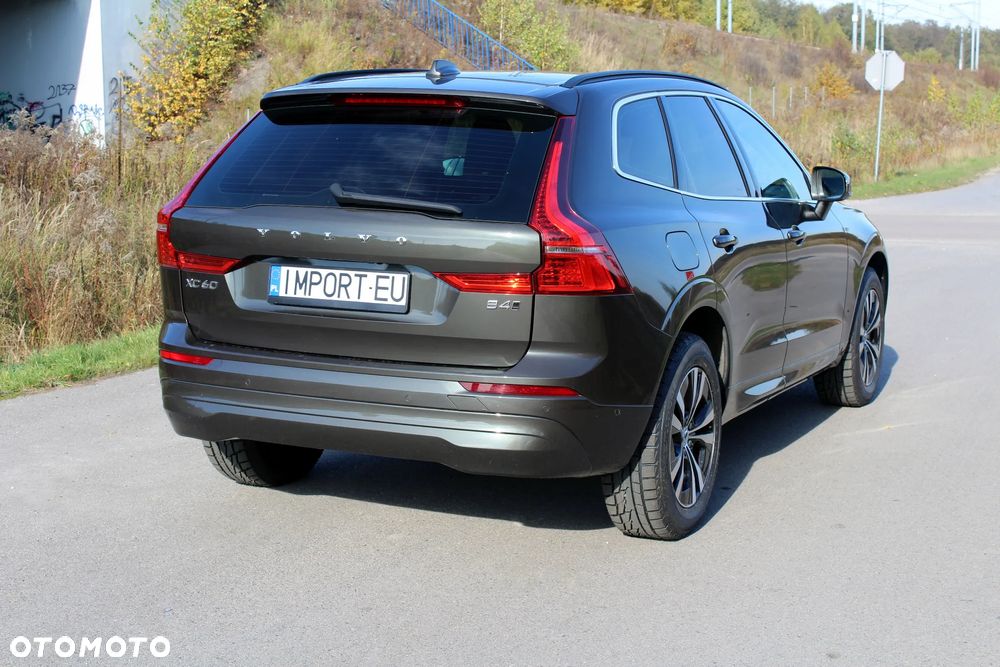 Volvo XC 60 B4 D AWD Geartronic Momentum Pro - 6