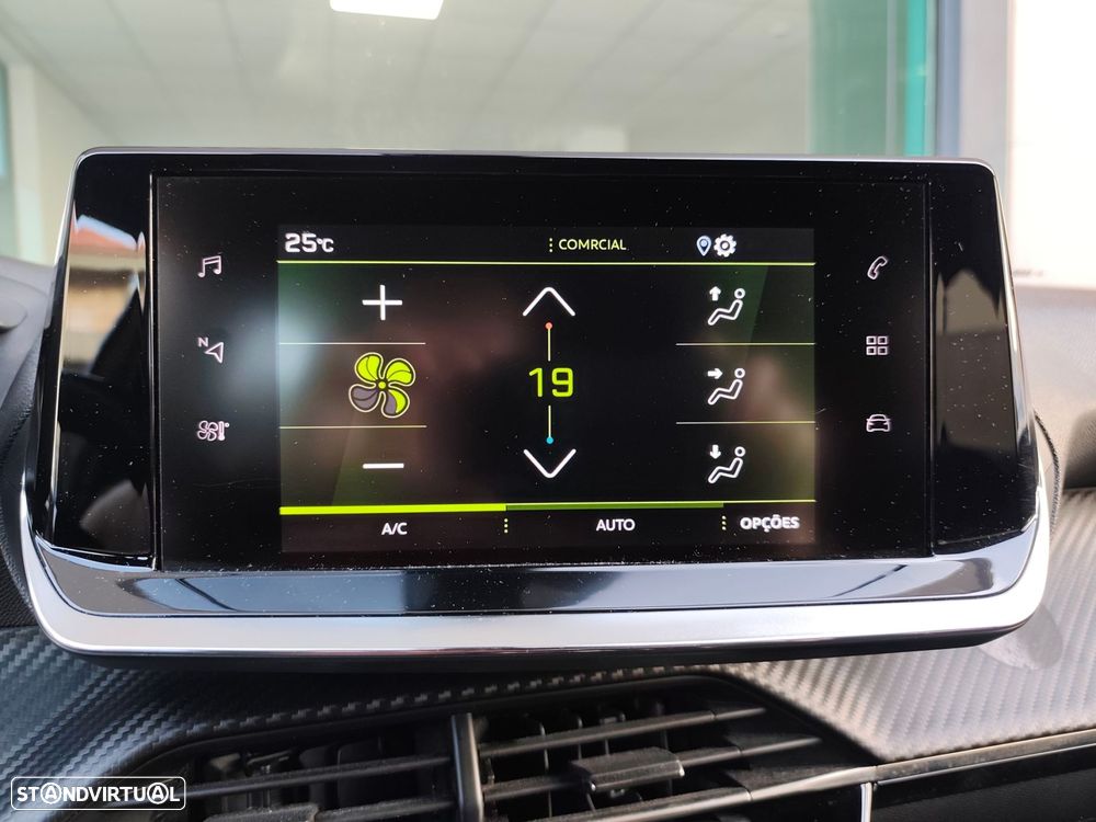 Peugeot 2008 PureTech 130 EAT8 Allure Pack - 18