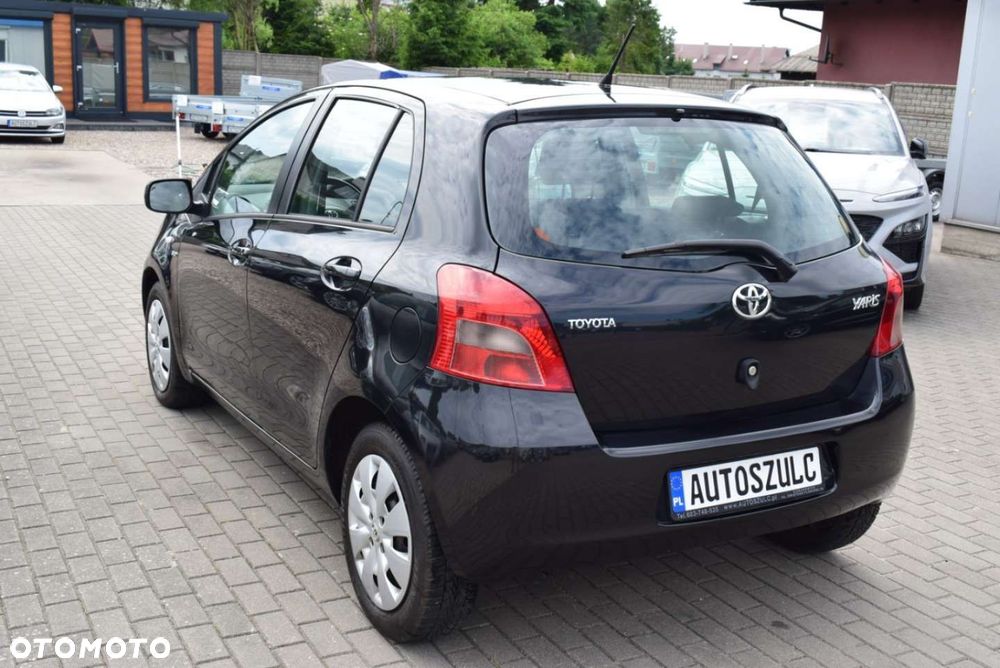 Toyota Yaris - 7