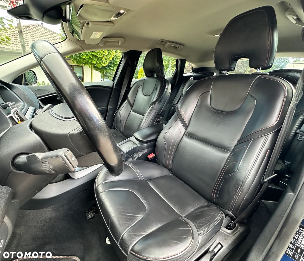Volvo V40 D4 Drive-E Ocean Race - 12