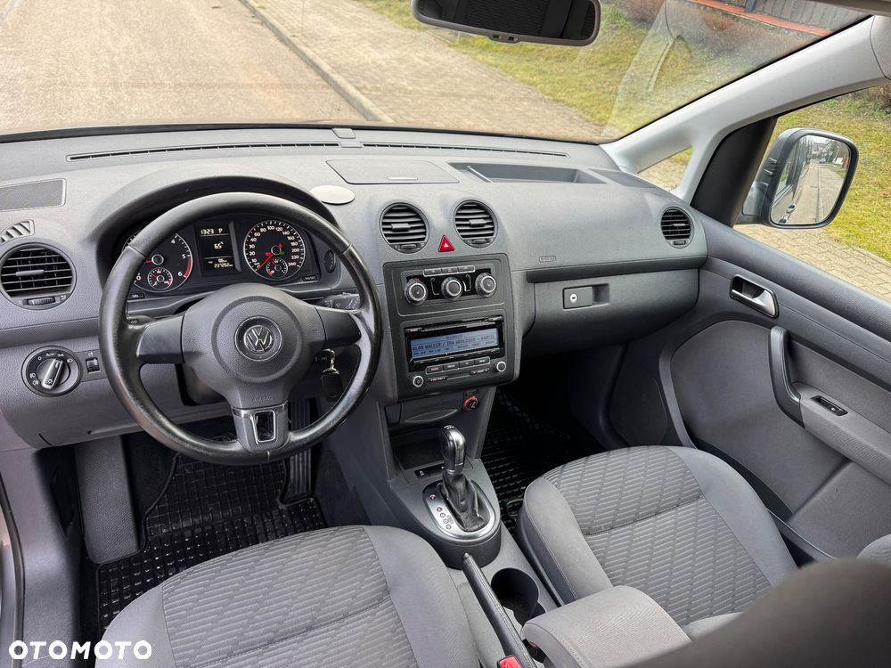 Volkswagen Caddy Maxi Trendline Mixt DSG - 8