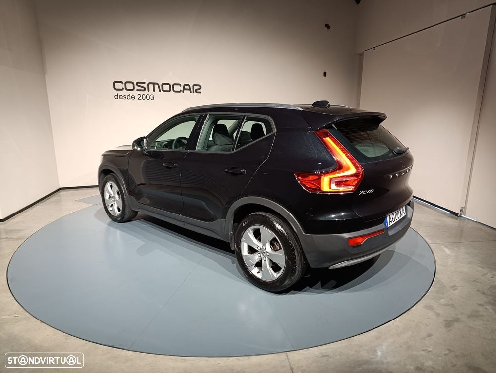 Volvo XC 40 1.5 T2 Momentum Core Geartronic - 3