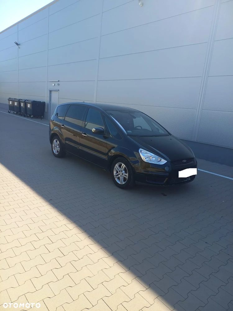 Ford S-Max - 16