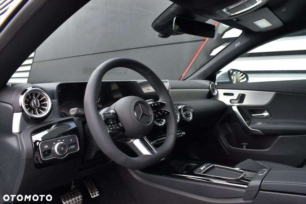 Mercedes-Benz CLA 220 AMG Line 7G-DCT - 12