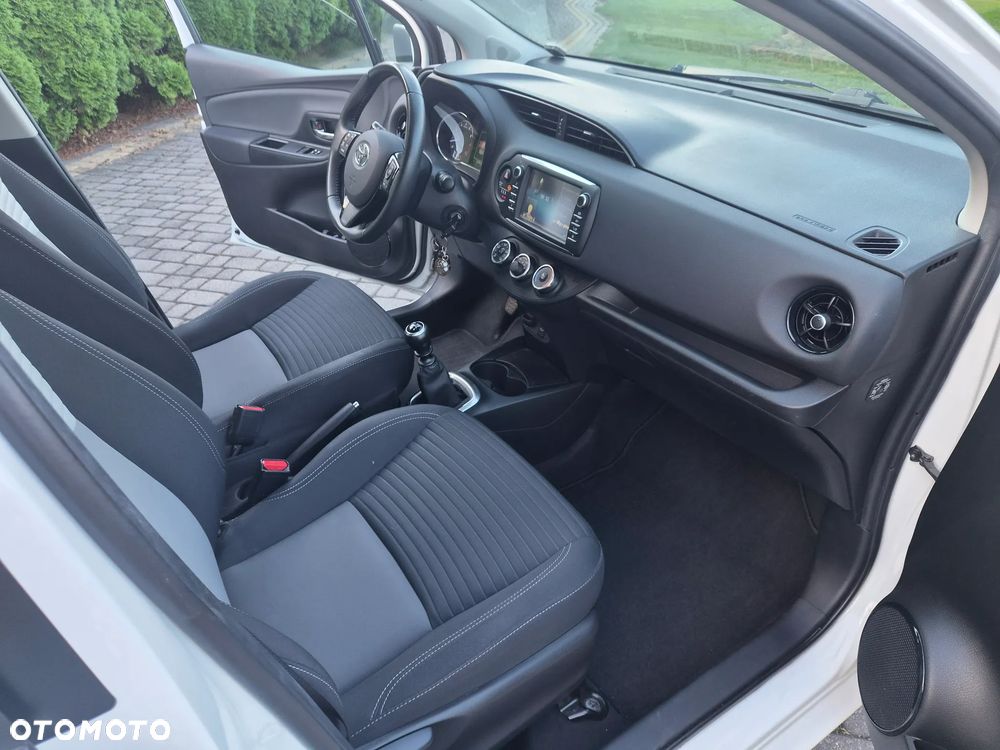 Toyota Yaris 1.5 Premium - 13