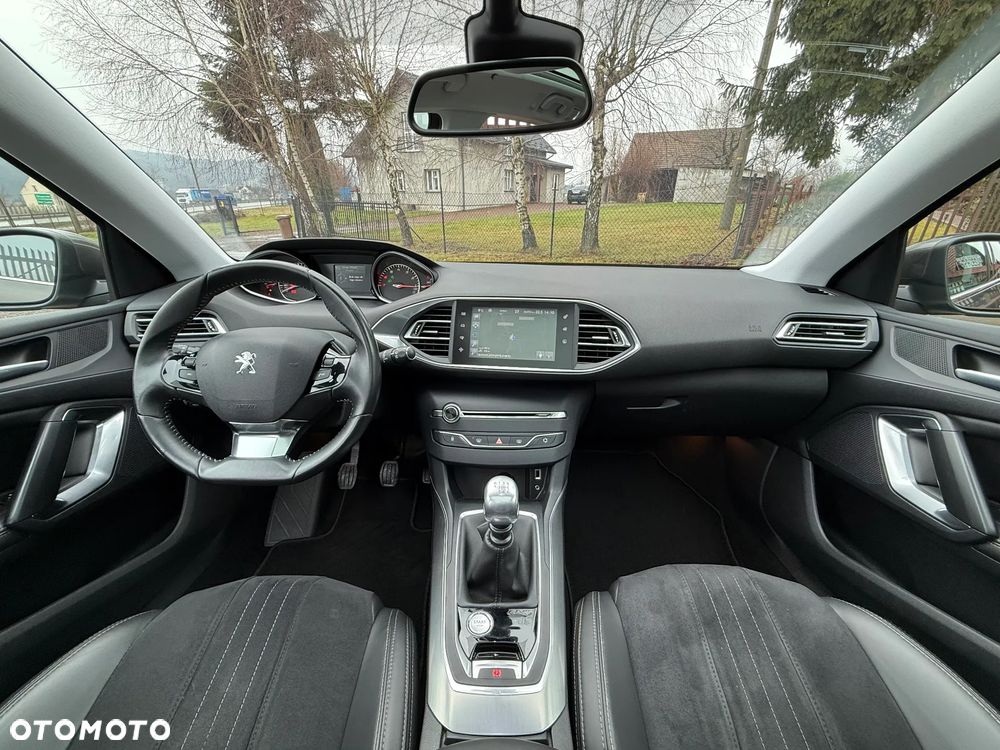 Peugeot 308 PureTech 130 Stop & Start Allure - 18