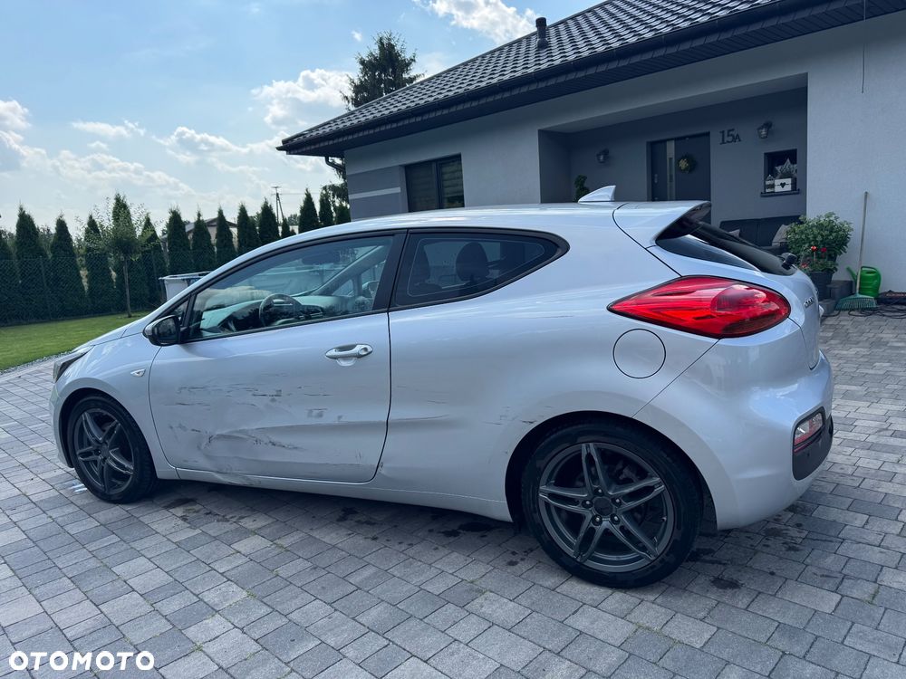Kia ProCeed - 4
