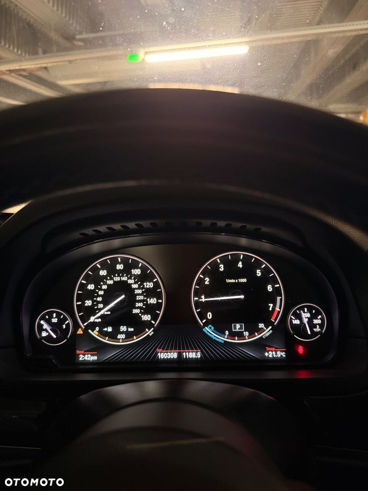 BMW Seria 5 528i xDrive - 10