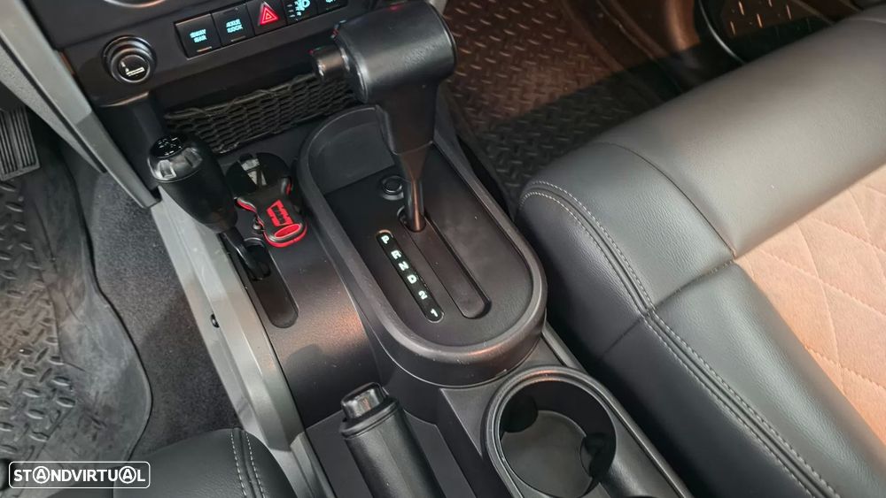 Jeep Wrangler 2.8 CRD ATX Sport - 43