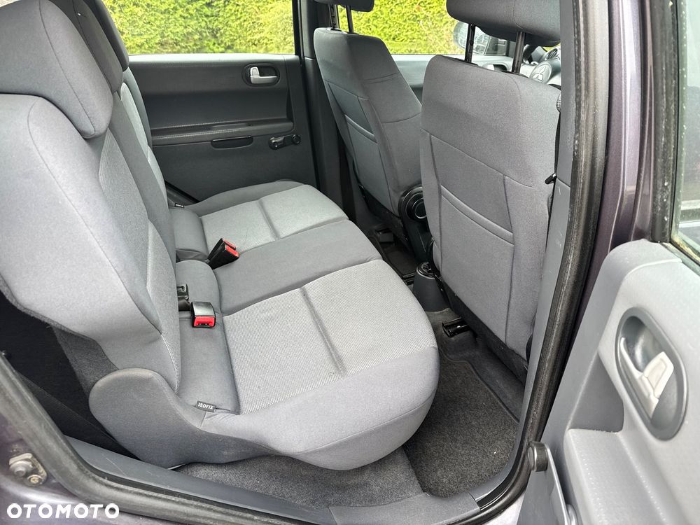 Mitsubishi Colt - 35