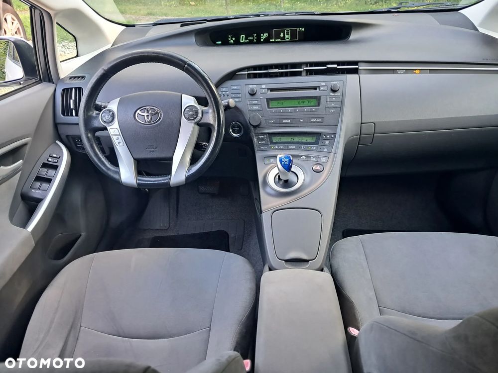 Toyota Prius 1.8 HSD Premium - 21
