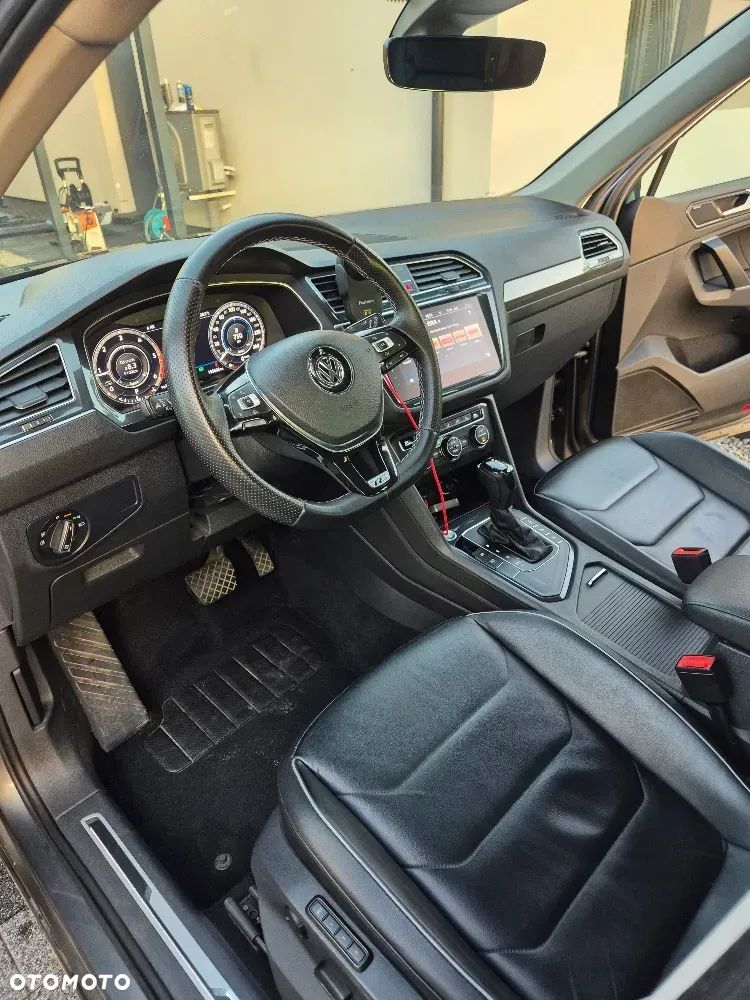 Volkswagen Tiguan - 16
