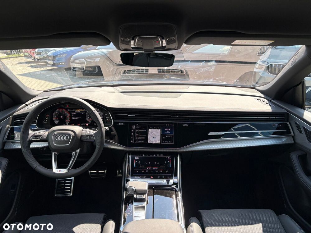 Audi Q8 - 10
