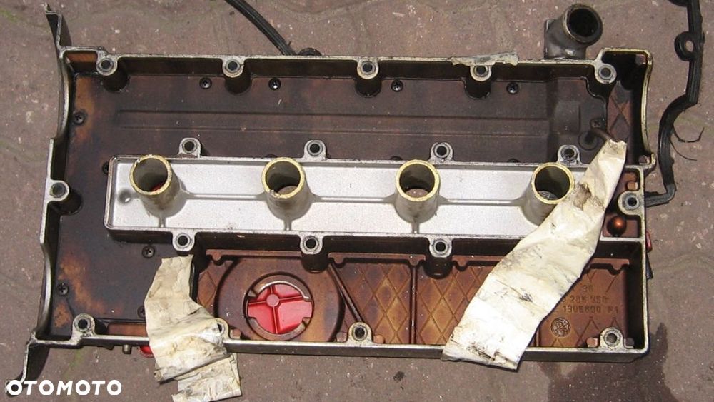 pokrywa zaworów OPEL KADETT GSI 2.0 16V 90285958 - 2