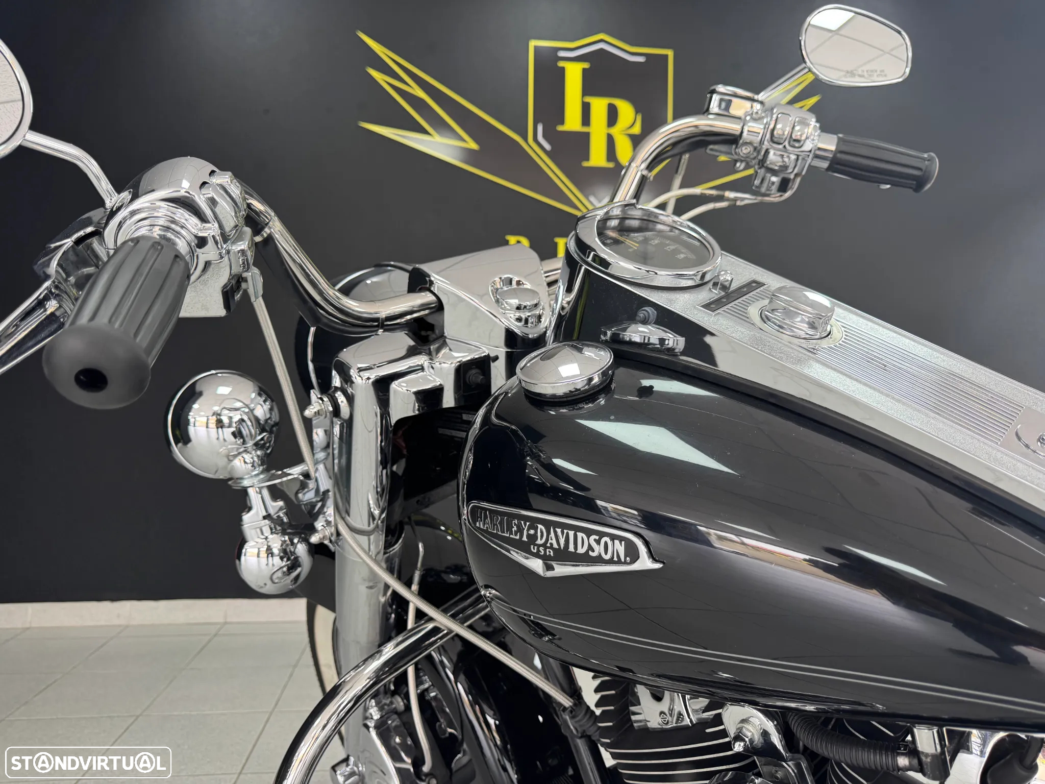 Harley-Davidson Road KING CLASSIC - 24