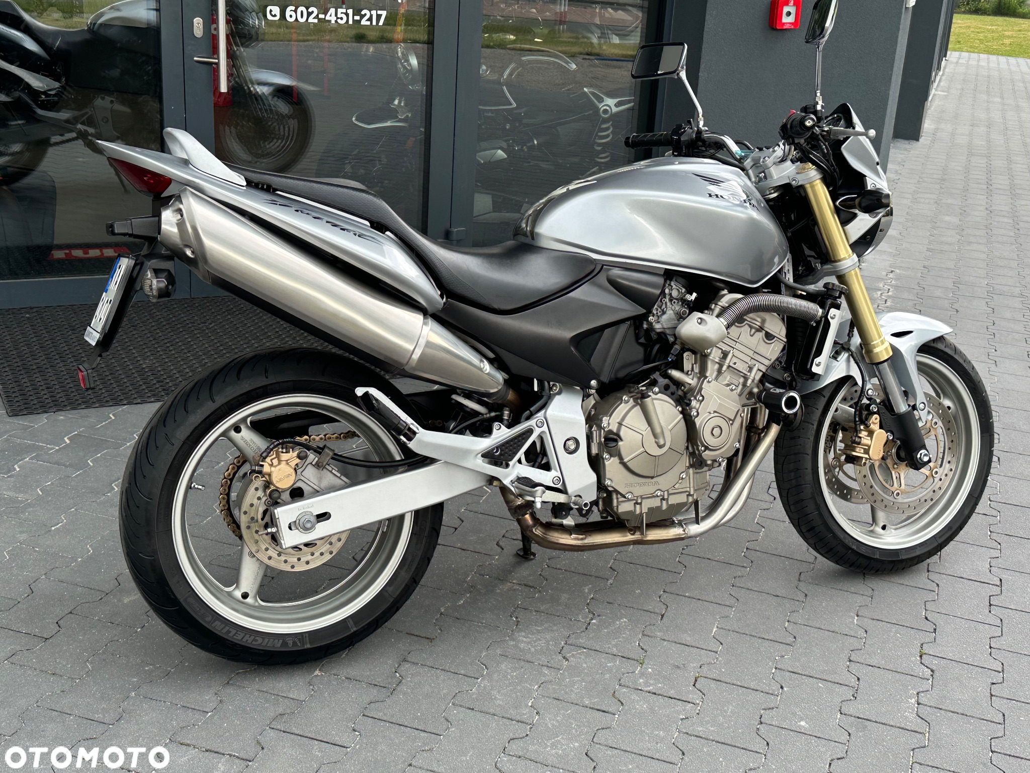 Honda Hornet - 4