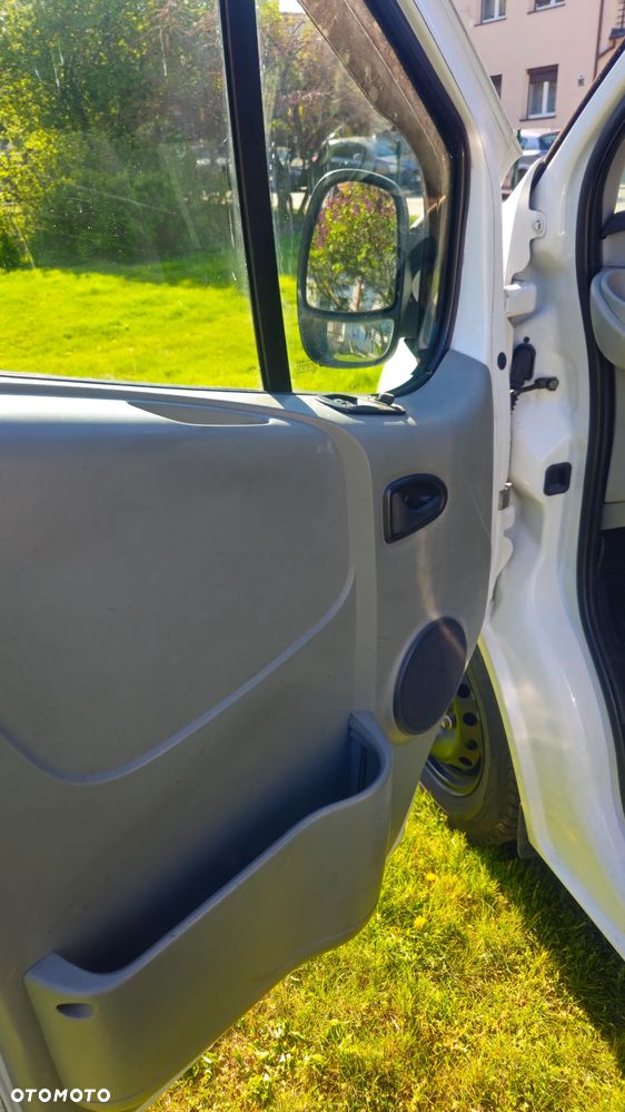 Opel Vivaro - 20