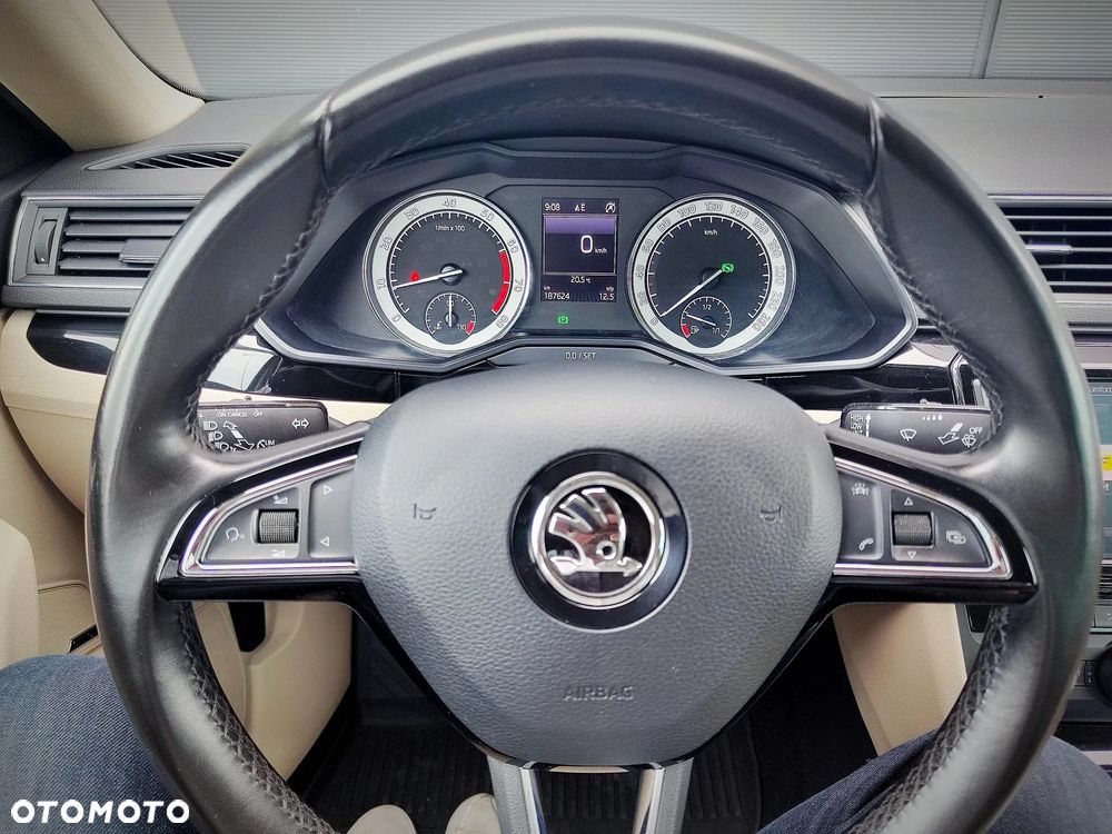 Skoda Superb 2.0 TSI 4x4 L&K DSG - 16