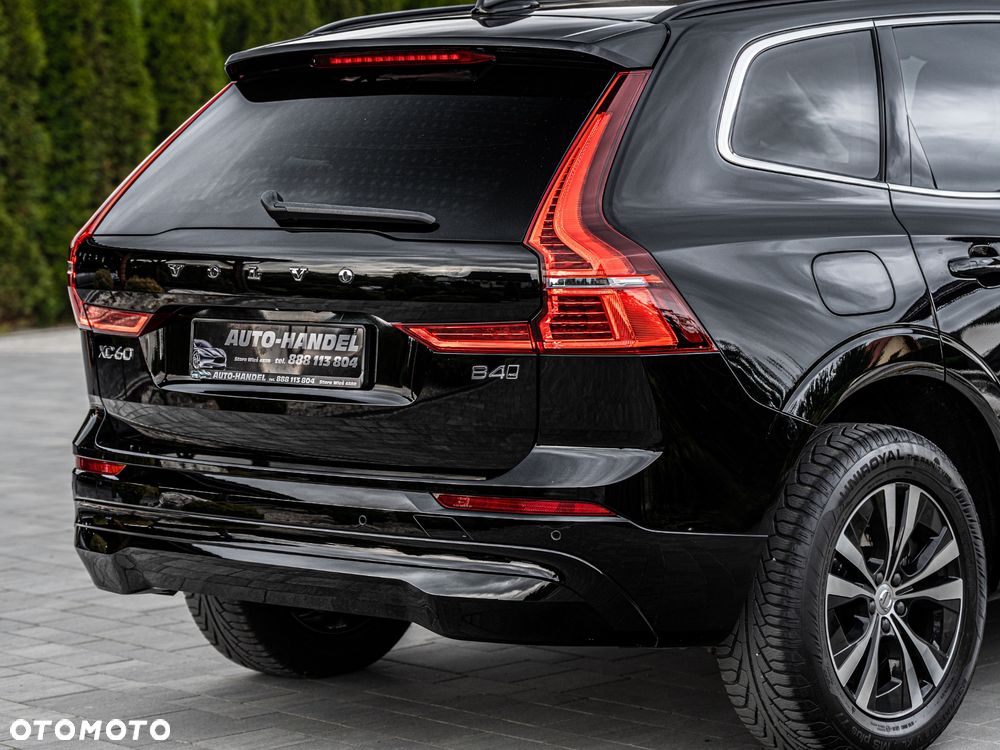 Volvo XC 60 B4 D AWD Geartronic Momentum Pro - 18