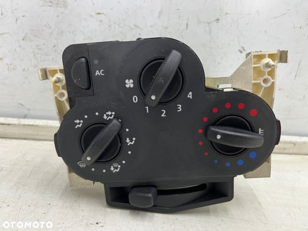 Panel klimatyzacji Dacia Logan 1 I Mcv 05-14r sterowania nawiewem wentylacją Z KLIMATYZACJĄ 69570001 - 1