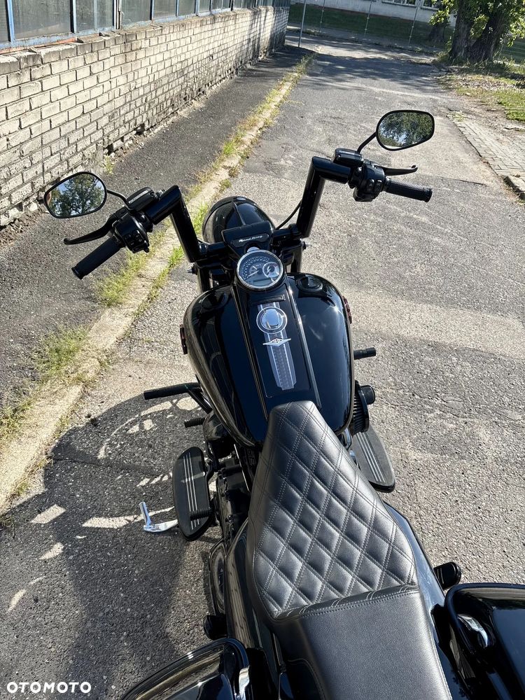 Harley-Davidson Touring Road King - 21