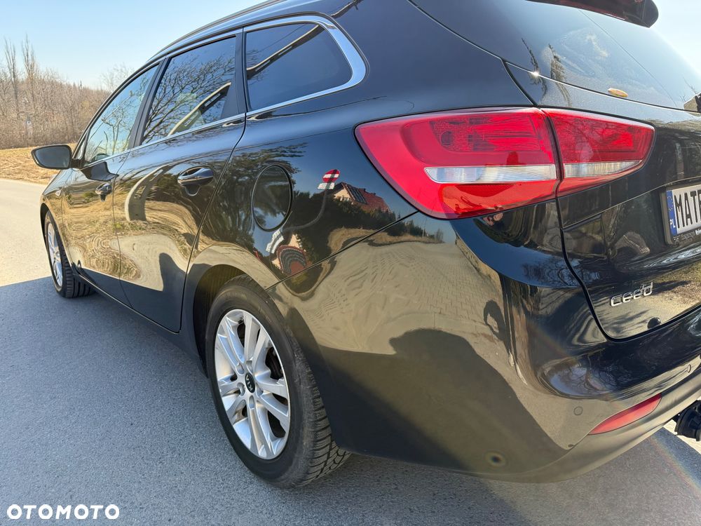 Kia Ceed 1.6 CRDi L Business Line - 28